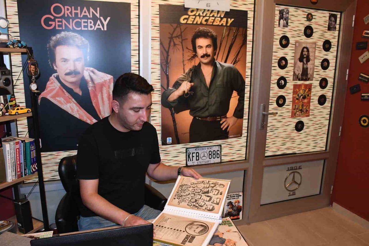 ÖMER KEKLİKCİ'NİN ORHAN GENCEBAY'A AİT HABER, FOTOĞRAFLARINDAN OLUŞAN ALBÜMÜ