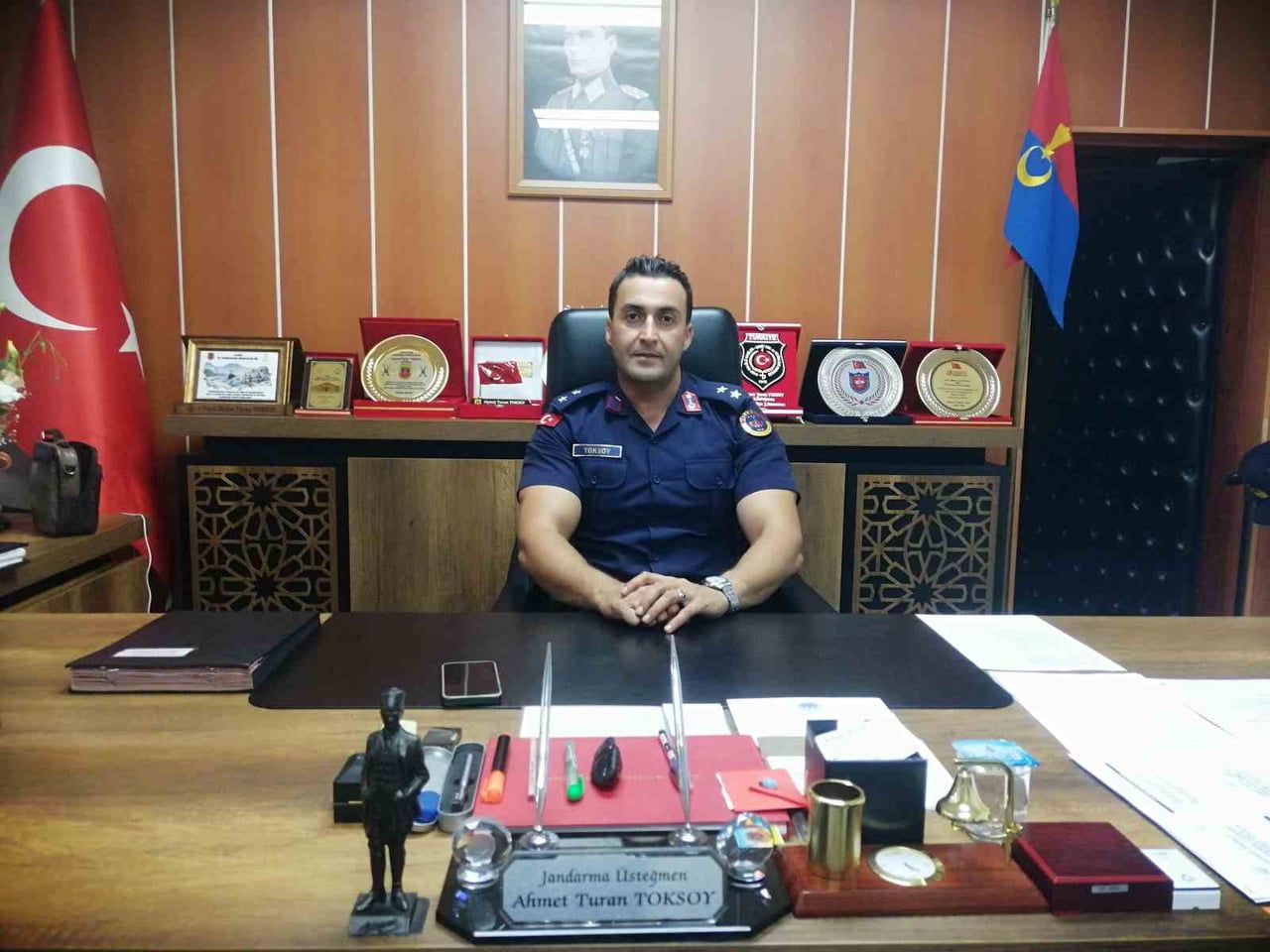 NİKSAR İLÇE JANDARMA KOMUTANLIĞI GÖREVİNE ATANAN JANDARMA ÜSTEĞMEN AHMET TURAN TOKSOY, GÖREVİNE...