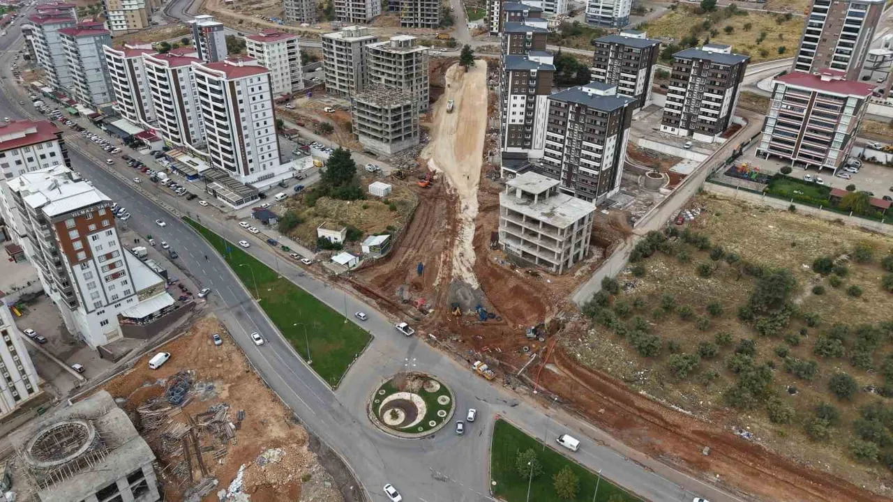 KAHRAMANMARAŞ BÜYÜKŞEHİR BELEDİYESİ İLE KARAYOLLARI GENEL MÜDÜRLÜĞÜ, KUZEY ÇEVRE YOLU ÜZERİNDE YER...