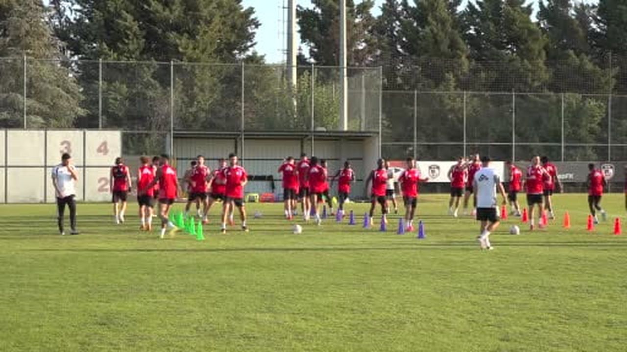 Gaziantep FK Teknik Direktörü Orhan Ak, Fenerbahçe ile oynayacakları maç ile ilgili...