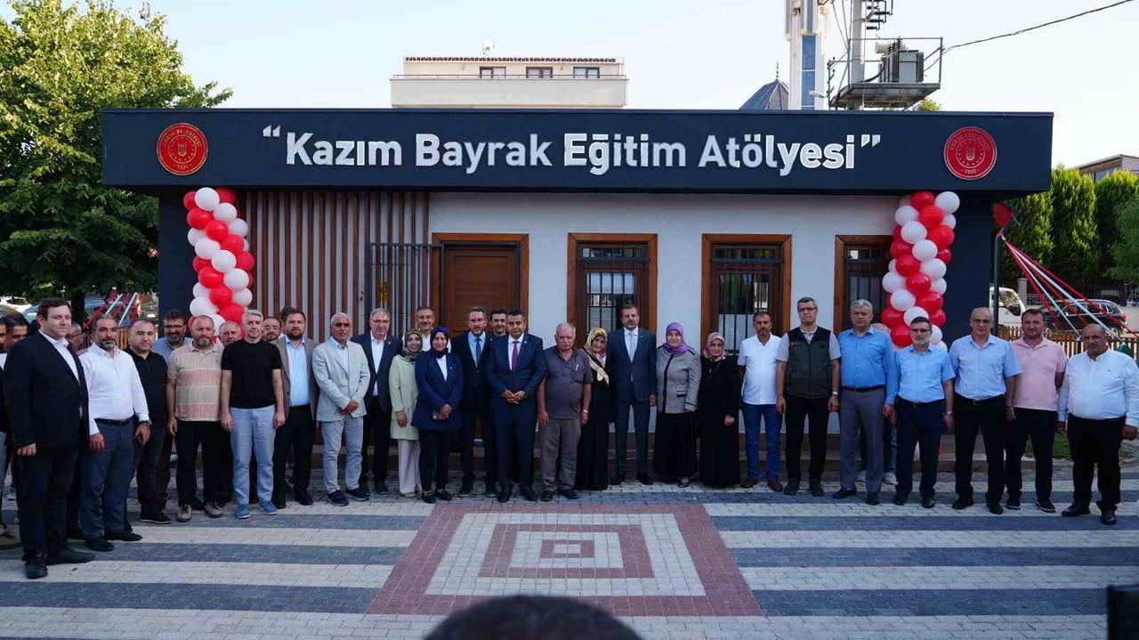 GÜRSU BELEDİYESİ, GEÇEN YIL YAŞANAN BÜYÜK ORMAN YANGININDA HAYATINI KAYBEDEN KAZIM BAYRAK’IN ADINI...
