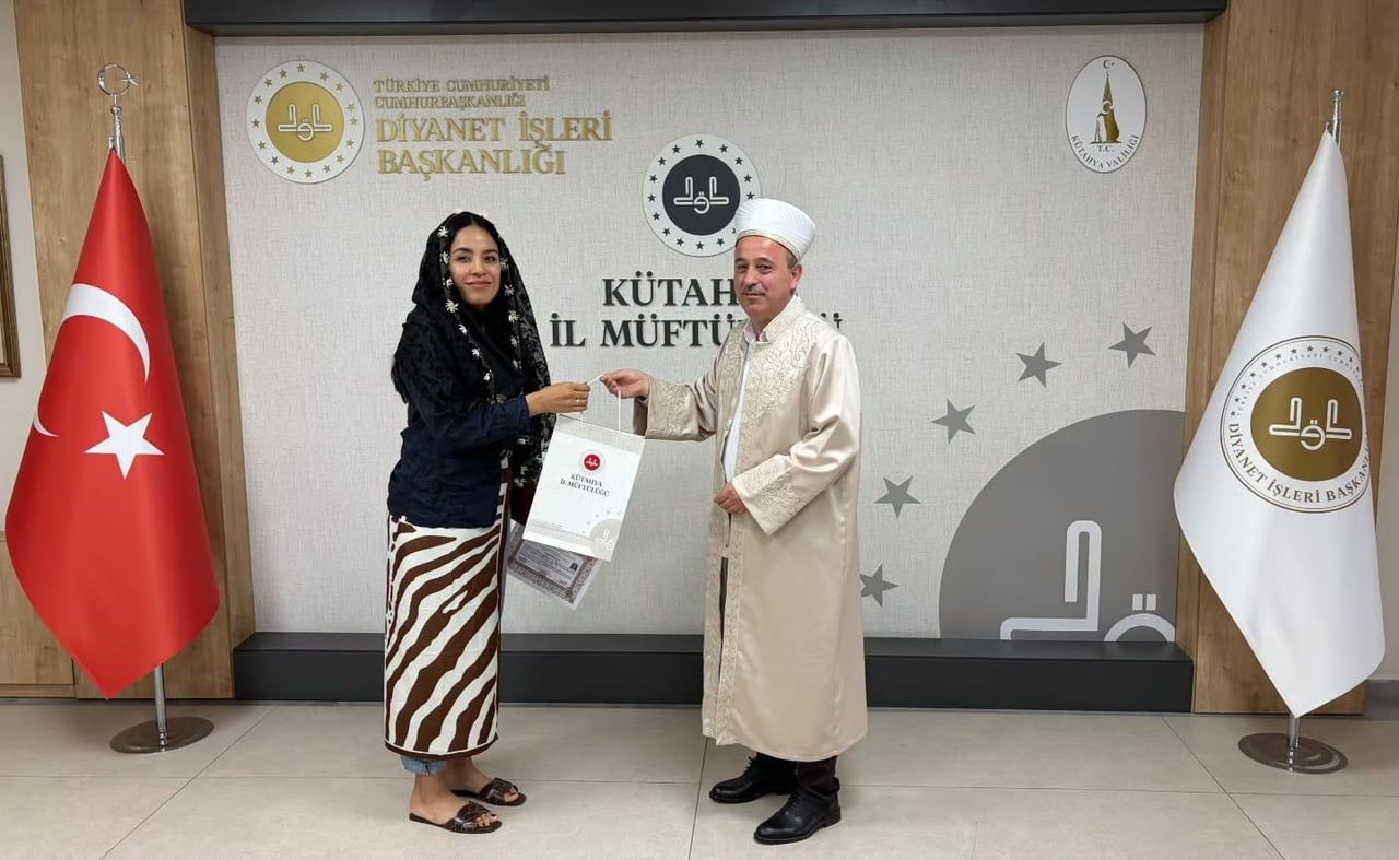 MEKSİKALI RUBİ RAMİREZ MARTİNEZ, KÜTAHYA'DA MÜSLÜMAN OLDU, AYŞE İSMİNİ ALDI