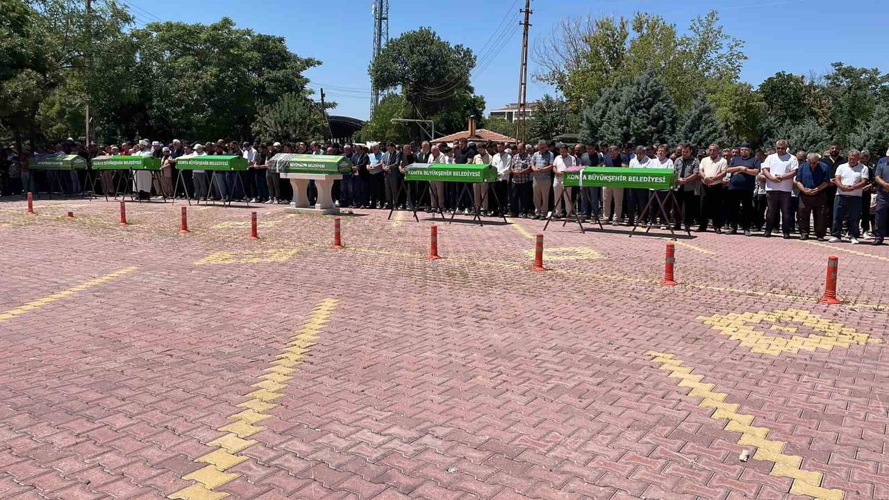 ANTALYA'NIN MANAVGAT İLÇESİNDE UÇURUMA YUVARLANAN ARAÇTA HAYATINI KAYBEDEN 5 KİŞİ MEMLEKETLERİ...