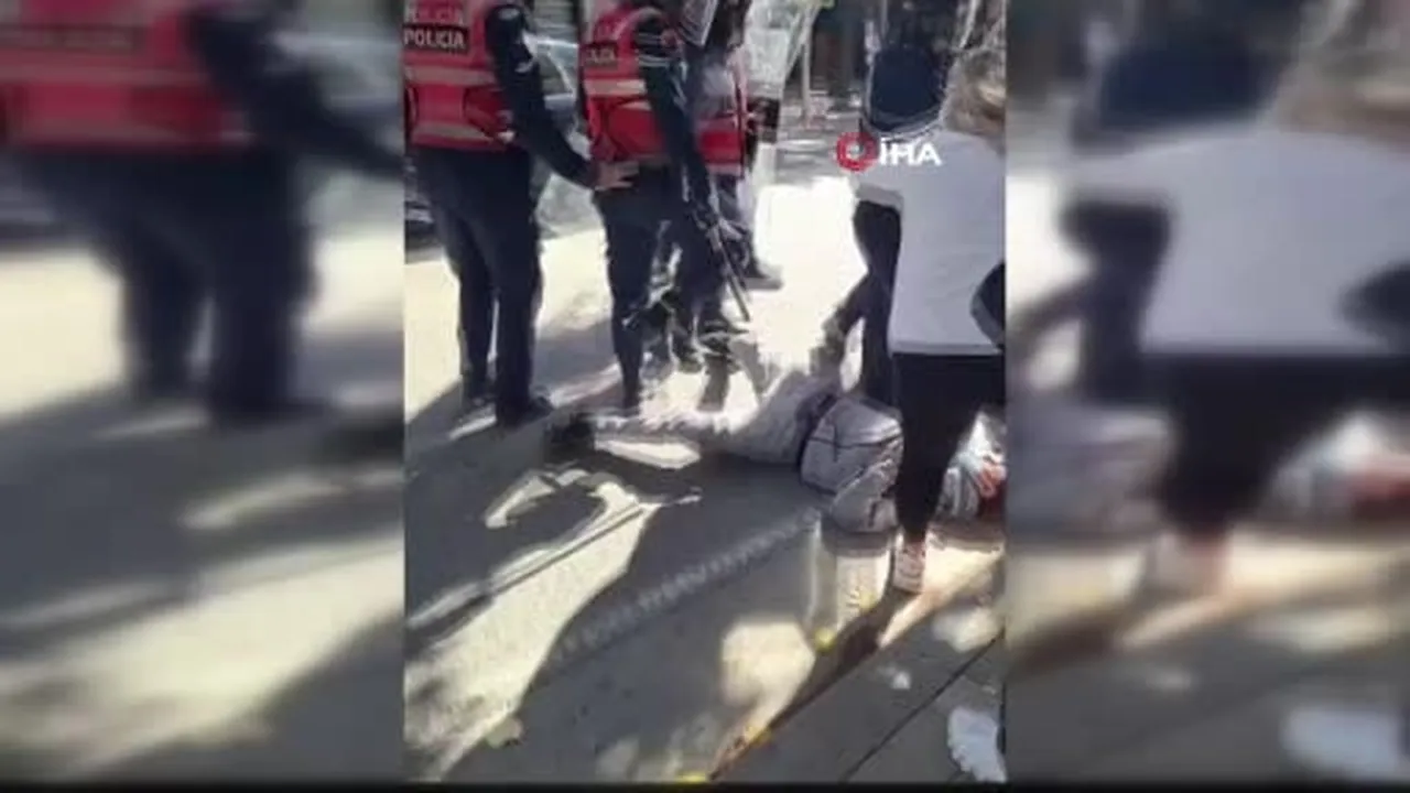 Arnavutluk'ta ağırlıklı olarak üniversite ve lise öğrencilerinin gerçekleştirdiği protestolar...