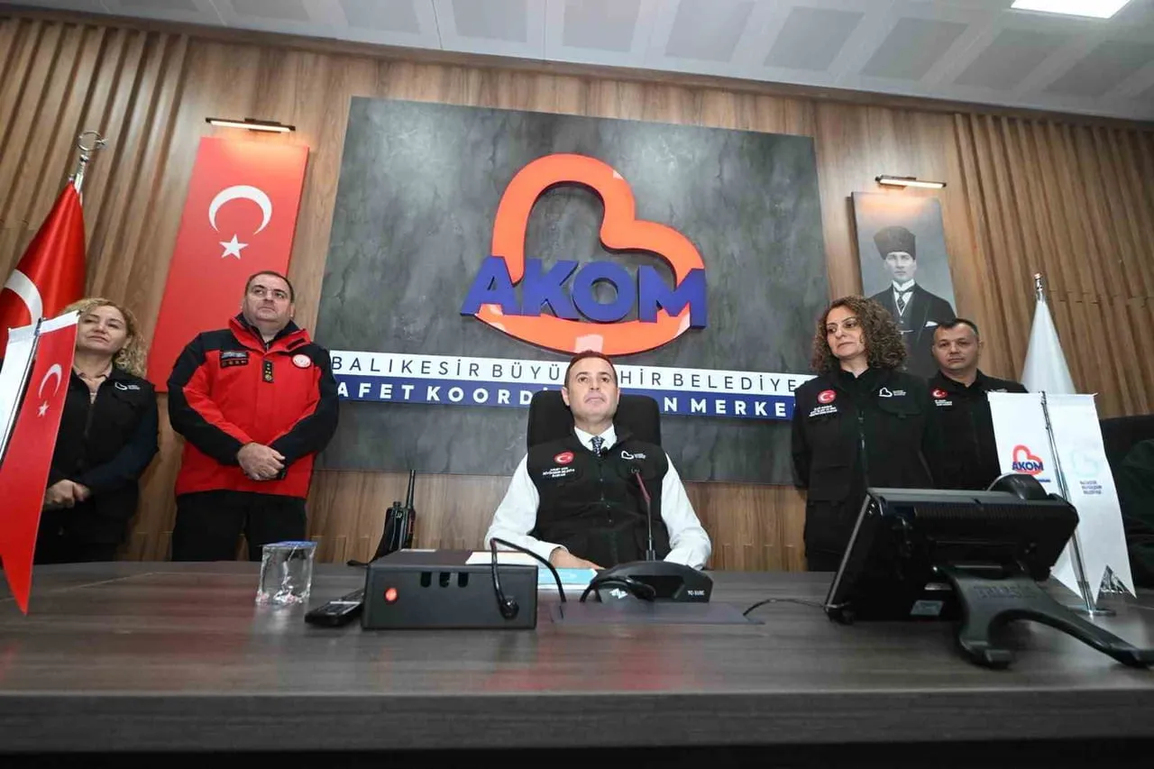 BALIKESİR BÜYÜKŞEHİR BELEDİYE BAŞKANI AHMET AKIN, ŞEHRİN AFET YÖNETİM KAPASİTESİNİ ARTIRMAK VE...