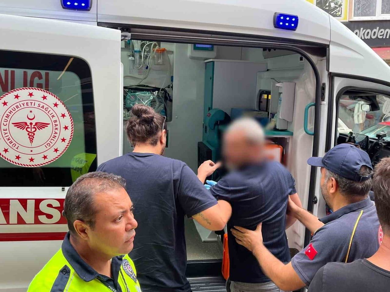 SİNOP’TA MOTOSİKLET İLE HAFİF TİCARİ ARACIN ÇARPIŞMASI SONUCU MEYDANA GELEN TRAFİK KAZASINDA...