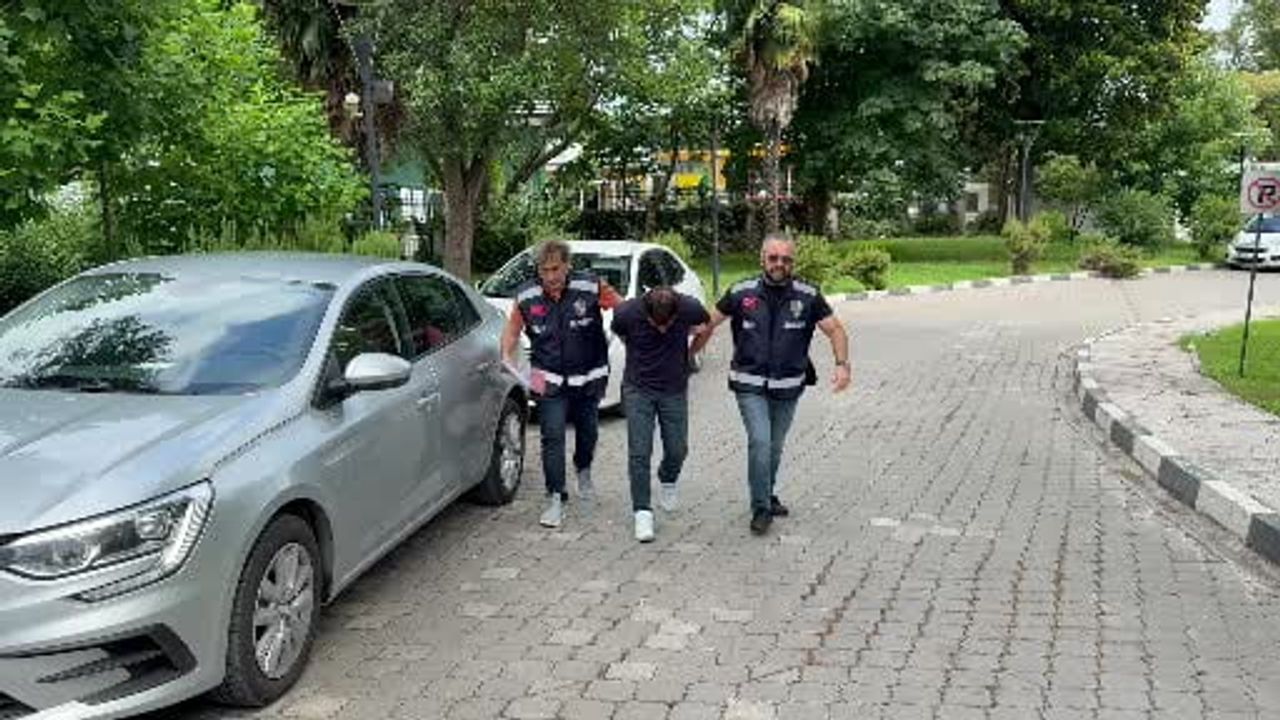 Samsun'da 1 buçuk milyonluk vurgun yapan sahte polis adliyeye sevk edildi