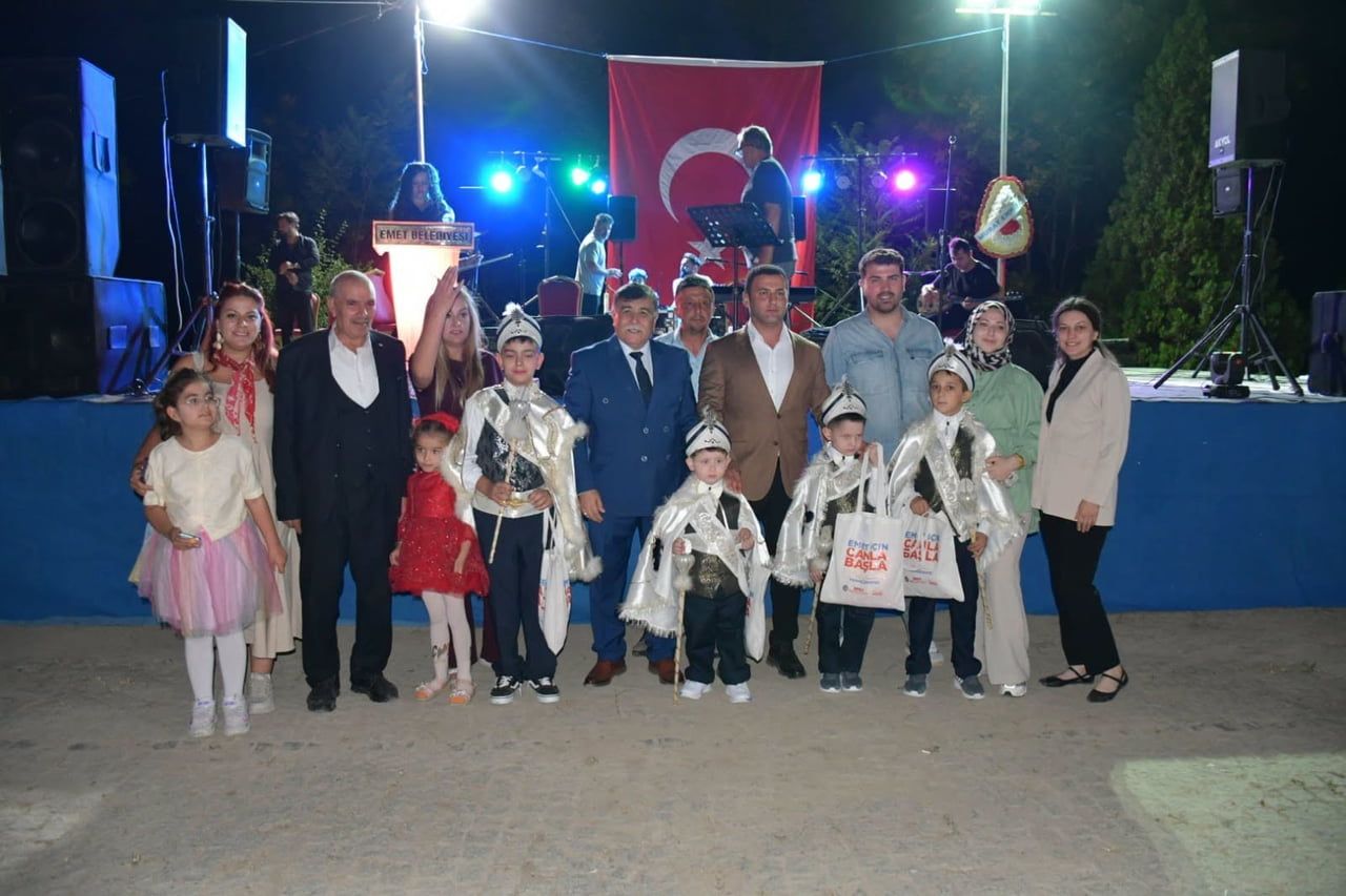 EMET’İN 104. KURTULUŞ YIL DÖNÜMÜ COŞKUYLA KUTLANDI