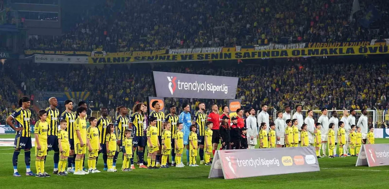 FENERBAHÇE İLE BEŞİKTAŞÜ YARIN OYNAYACAKLARI DERBİYLE TOPLAMDA 365. KEZ RAKİP OLACAK. REKABETTE...
