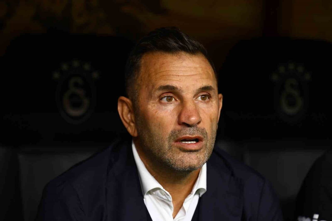 GALATASARAY TEKNİK DİREKTÖRÜ OKAN BURUK, SON OYNADIKLARI LİLLE MAÇININ 11'İNE GÖRE FENERBAHÇE...
