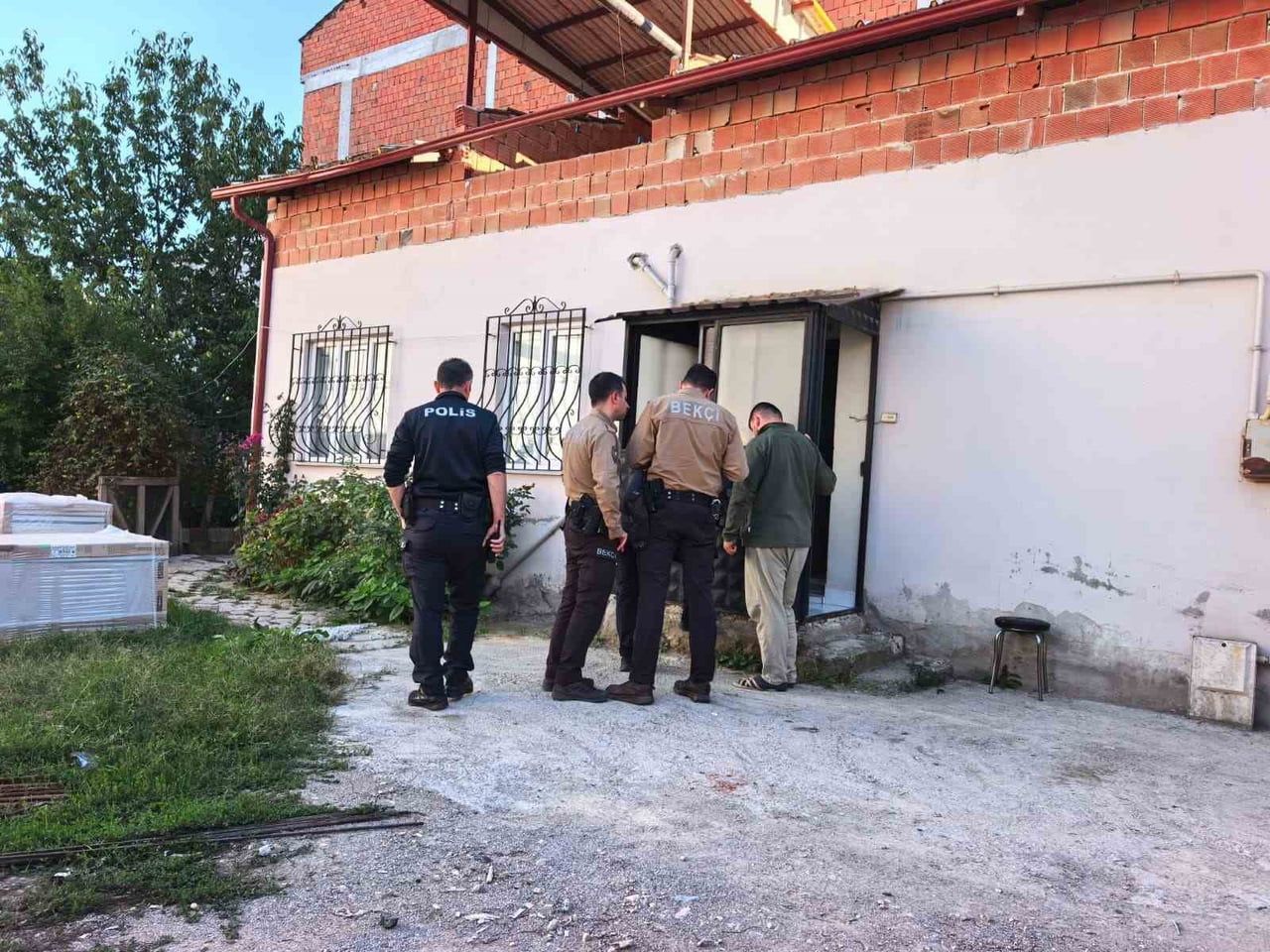 BURSA’NIN İNEGÖL İLÇESİNDE SABAHATTİN AYINTAP (63), AİLESİ TARAFINDAN EVİNDE HAREKETSİZ HALDE...