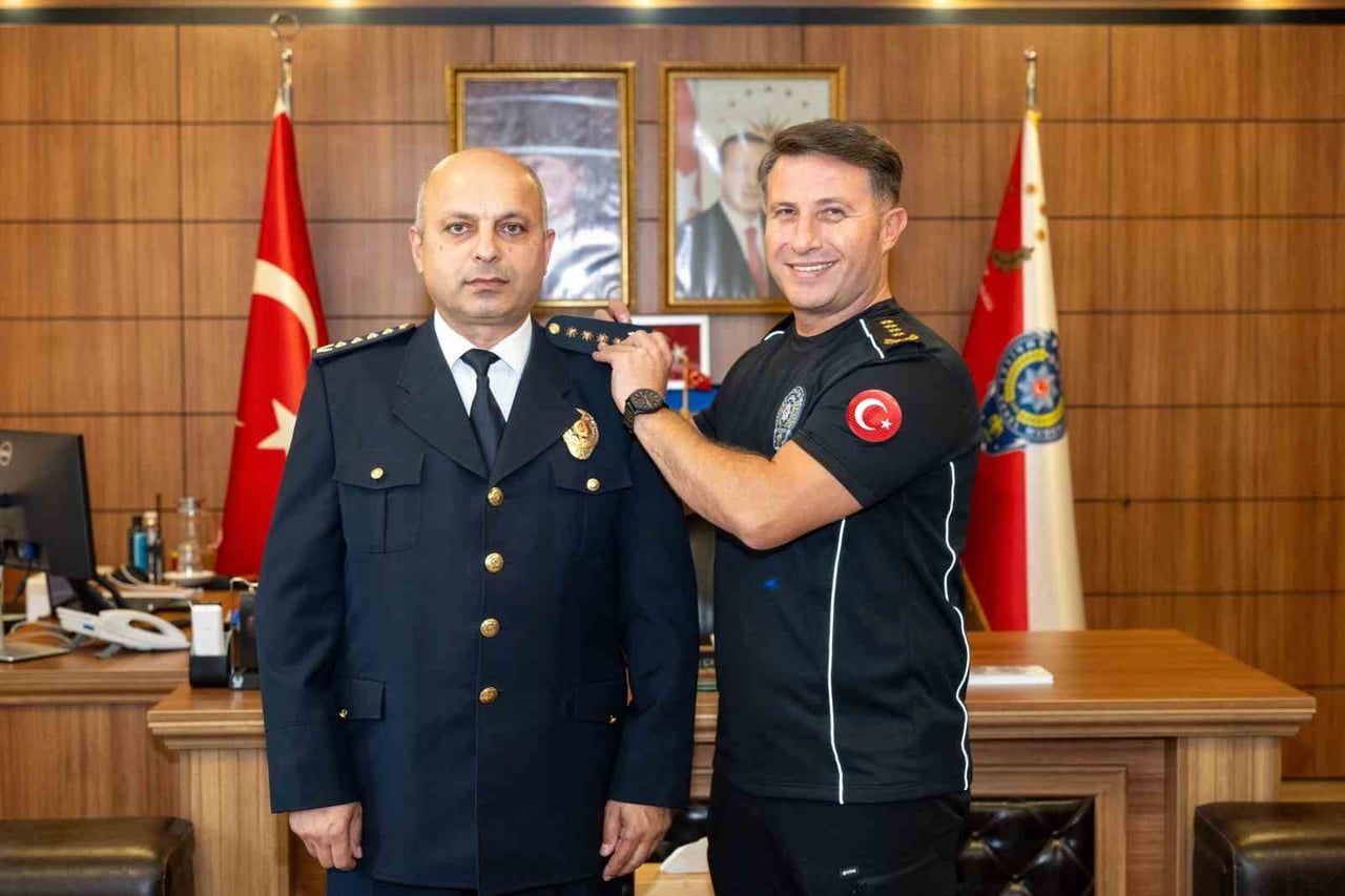 BİLECİK’TE EMNİYET MÜDÜRÜ ARAALİ YENİ RÜTBESİNİ ALDI