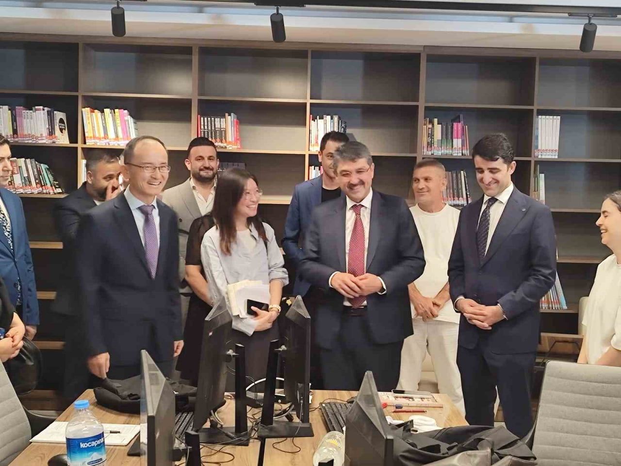 MİLLETVEKİLİ NASIROĞLU’NUN EV SAHİPLİĞİNDE GERÇEKLEŞEN PROGRAMA BATMAN VALİSİ EKREM CANALP, AK...