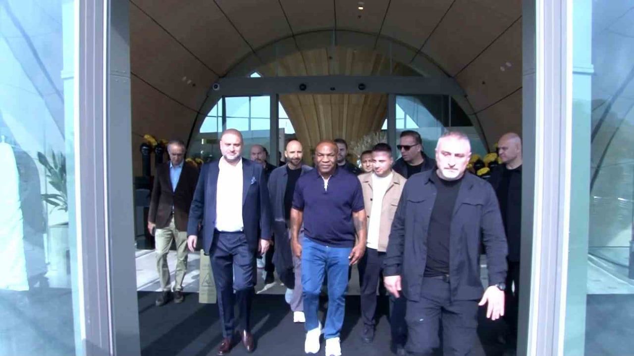 DÜNYACA ÜNLÜ BOKSÖR MİKE TYSON, İSTANBUL’A GELDİ.
