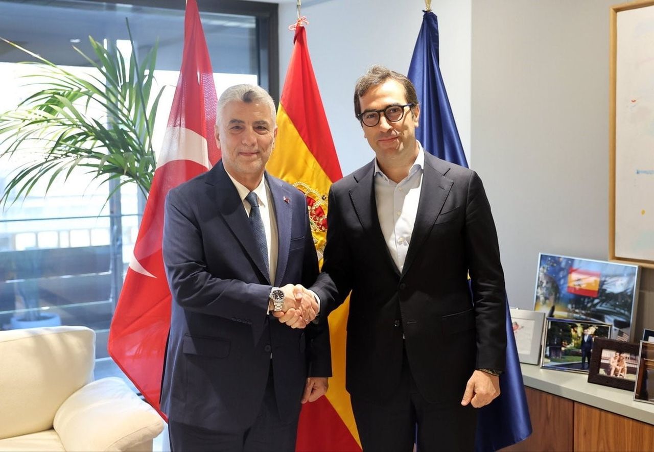 TİCARET BAKANI ÖMER BOLAT, MADRİD'DE İSPANYA EKONOMİ, TİCARET VE ŞİRKETLER BAKANI CARLOS CUERPO...