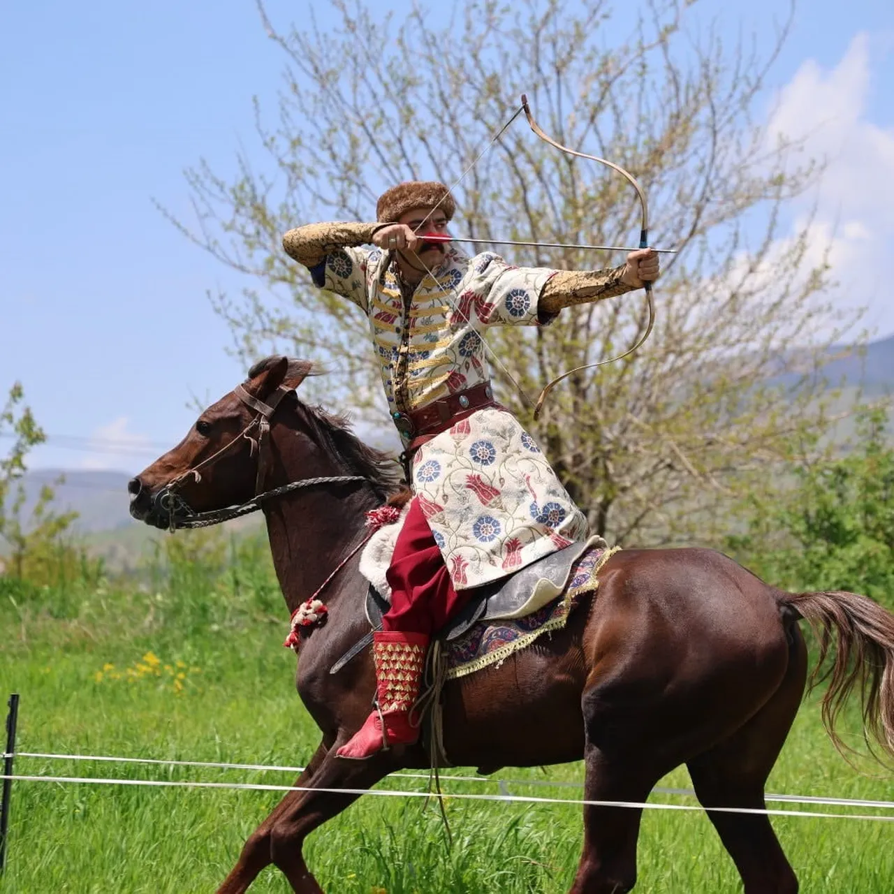 ELAZIĞLI ATLI OKÇULAR YARI FİNALDE