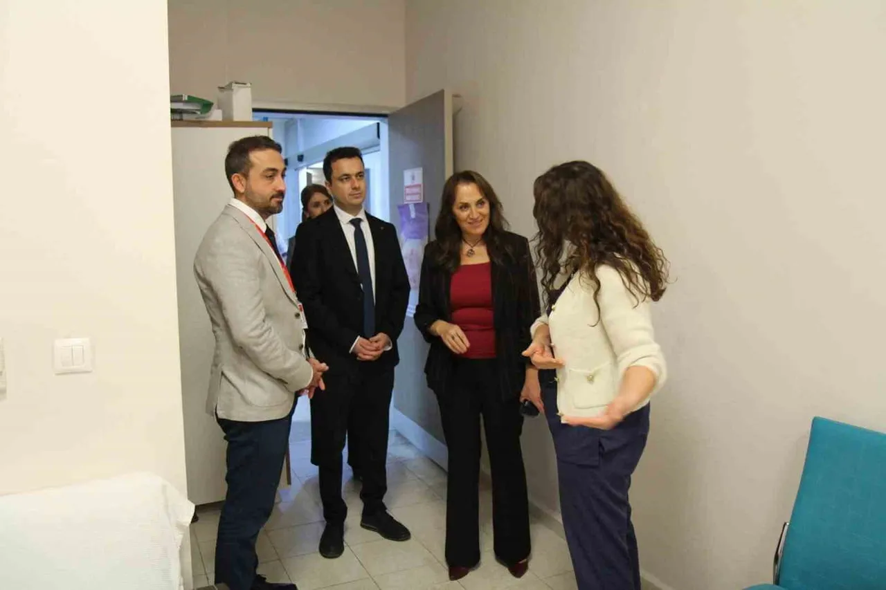 ÇİVRİL DEVLET HASTANESİ’NE MR CİHAZI GELİYOR