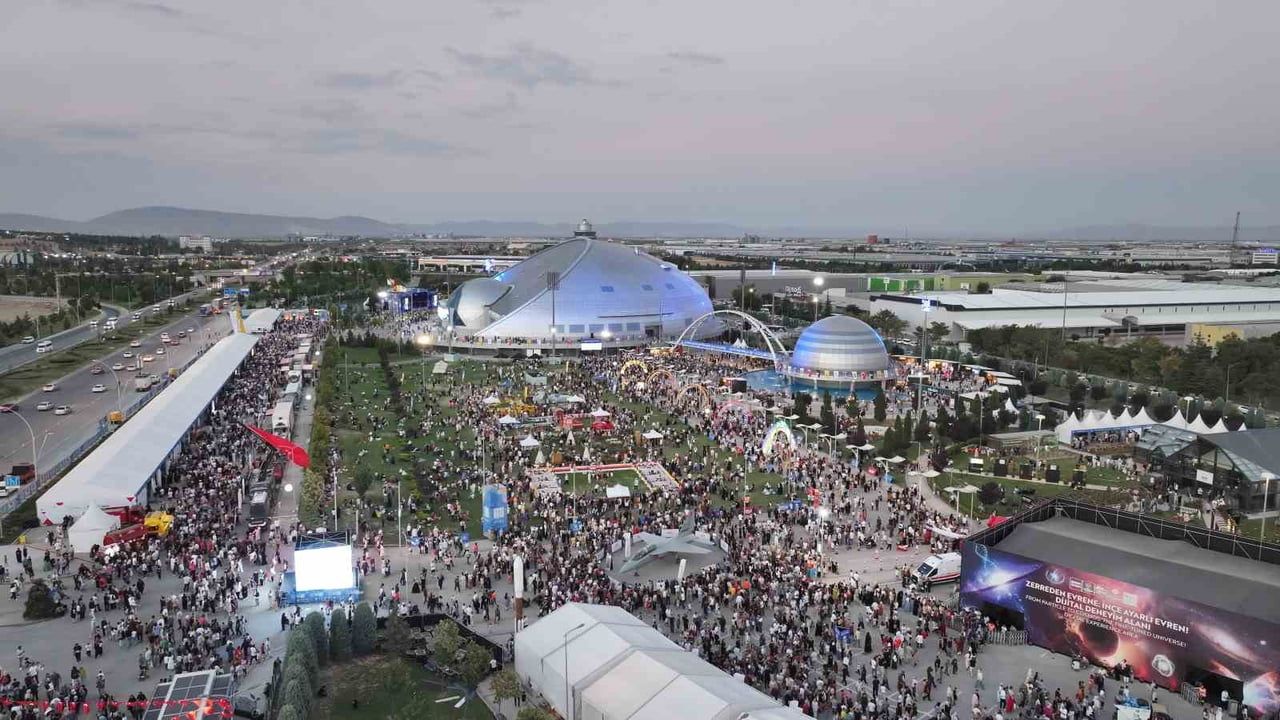 KONYA BÜYÜKŞEHİR BELEDİYESİ TARAFINDAN DÜZENLENEN TÜRKİYE'NİN EN BÜYÜK BİLİM FESTİVALİ OLAN KONYA...