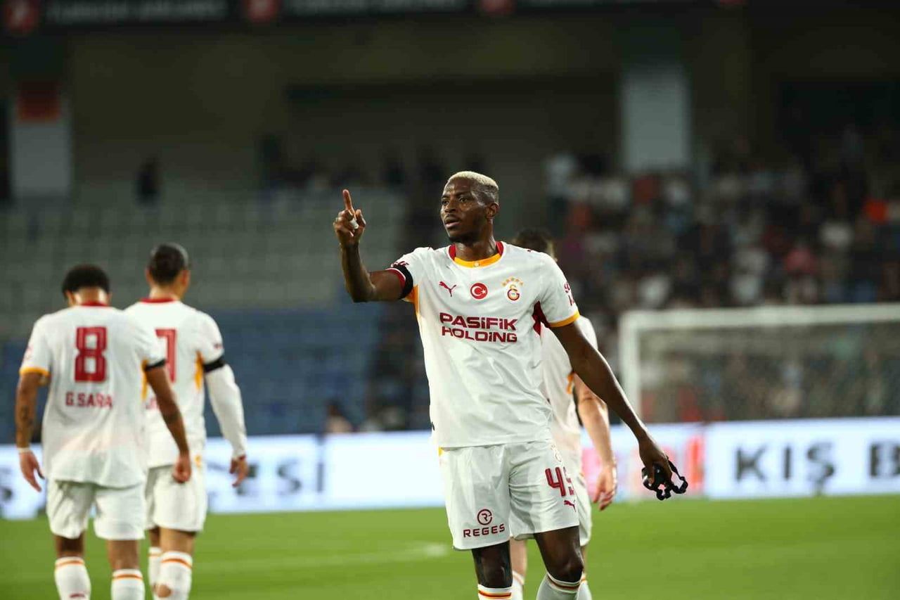 GALATASARAY'IN NİJERYALI FUTBOLCUSU VİCTOR OSİMHEN, BAŞAKŞEHİR MAÇIYLA BU SEZONKİ GOL SAYISINI...