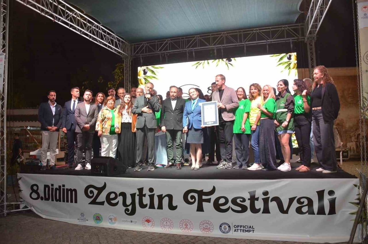 DİDİM’DE ZEYTİNYAĞIYLA 'GUİNNESS REKOR' DENEMESİ KIRILDI