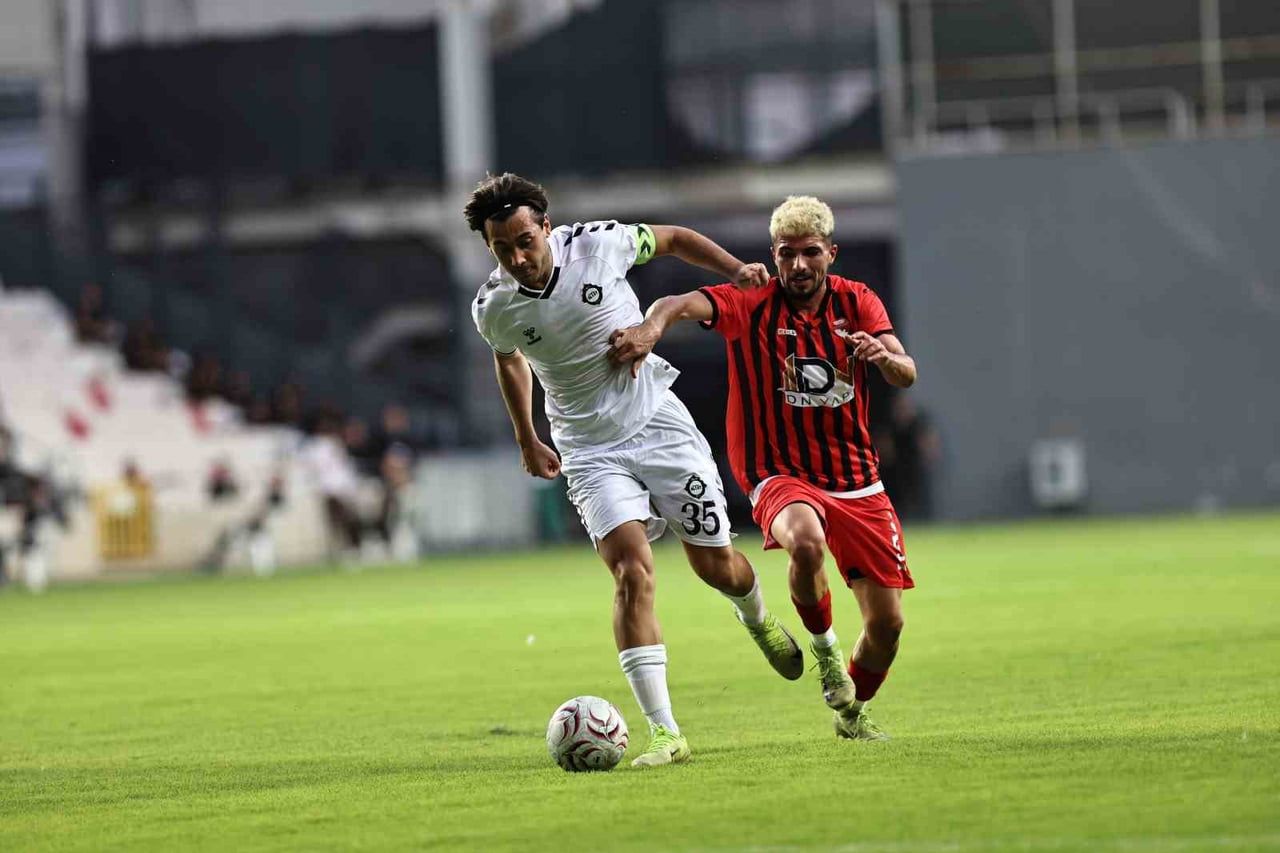ALTAY-DENİZLİ İDMANYURDU MAÇINDAN BİR KARE