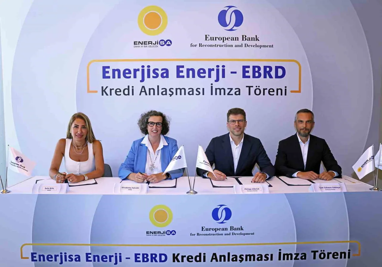 (SOLDAN SAĞA) EBRD AVRASYA ENERJİ DİREKTÖRÜ ŞULE KILIÇ, ELİSABETTA FALCETTİ, ENERJİSA ENERJİ...