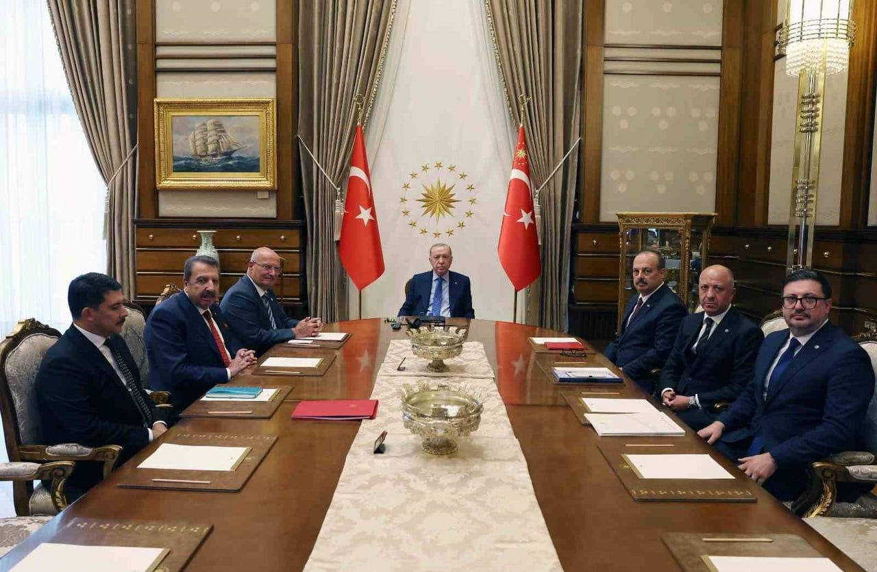 ATO BAŞKANI BARAN CUMHURBAŞKANI RECEP TAYYİP ERDOĞAN’A ANKARA’NIN EKONOMİK VE TİCARİ GELİŞİMİ İÇİN...