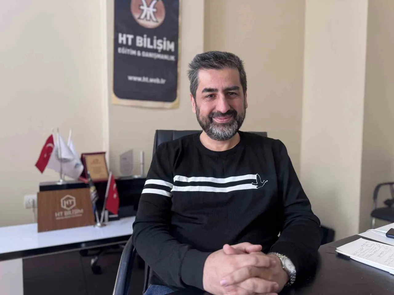 BİLİŞİM UZMANI HAKAN TOPUZOĞLU, DÜNYA GENELİNDE İNTERNET SİTELERİNİN BÜYÜK BİR KISMININ AYNI...