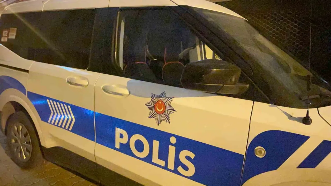 AYDIN'IN EFELER İLÇESİNDE İKİ KİŞİ ARASINDA ÇIKAN SİLAHLI KAVGADA 1 KİŞİ YARALANDI.