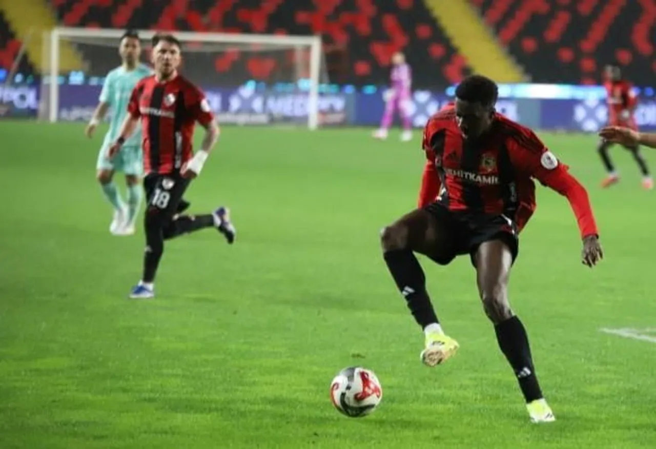 TRENDYOL SÜPER LİG EKİPLERİNDEN SAMSUNSPOR’UN BAŞKANI YÜKSEL YILDIRIM, MOHAMAD BAYO TRANSFERİNİ...