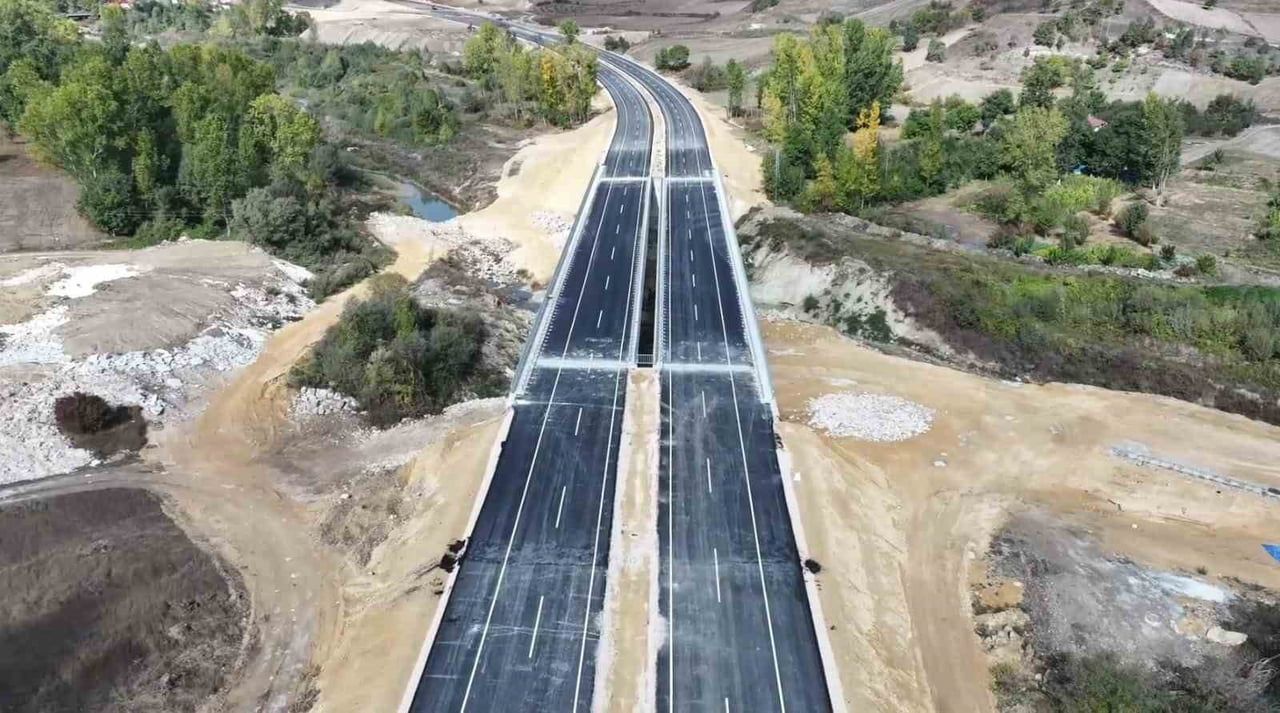 HAVZA-VEZİRKÖPRÜ YOLU