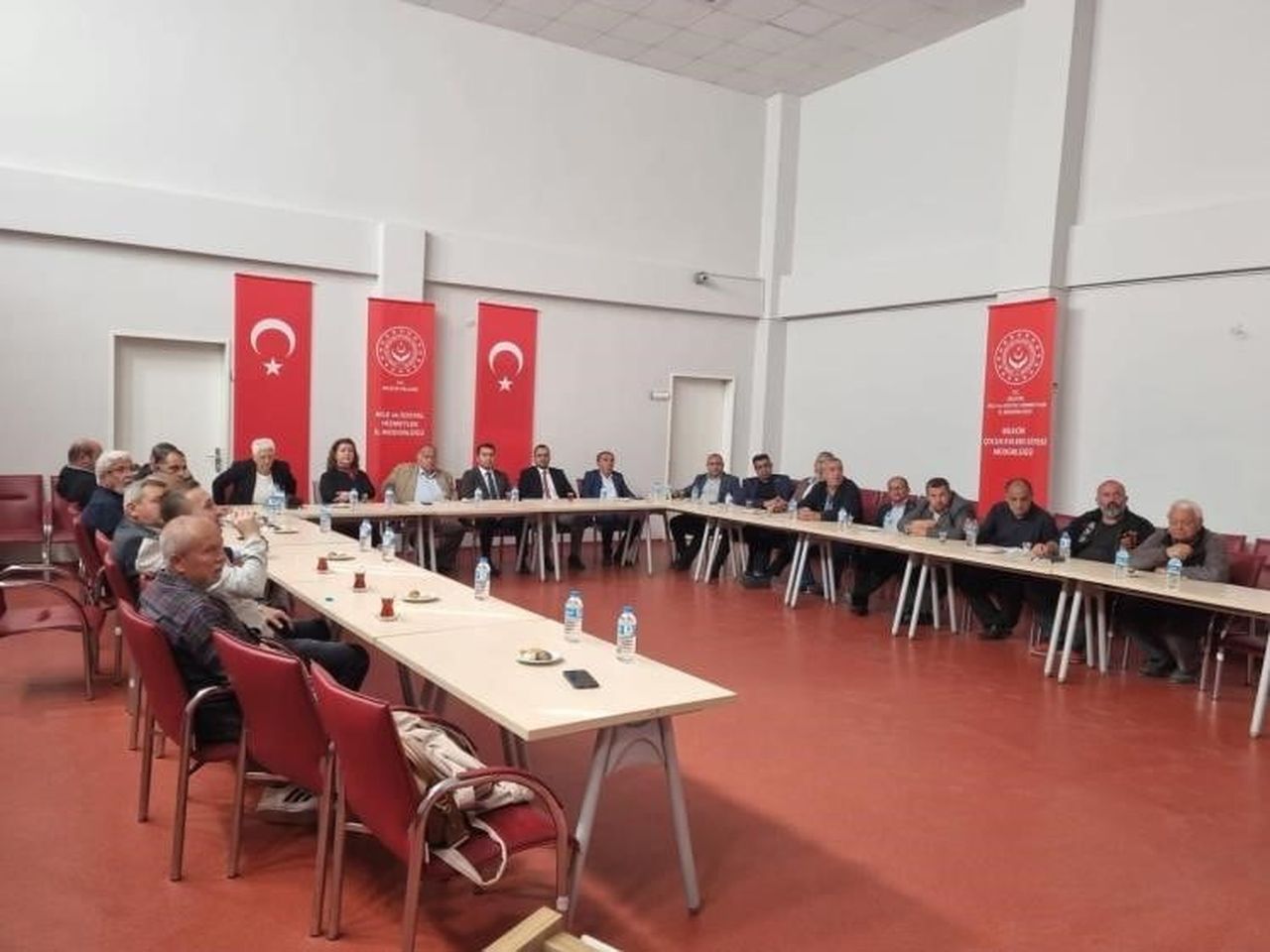 BİLECİK'TE MUHTARLARA KADINA YÖNELİK ŞİDDETLE MÜCADELE EĞİTİMİ