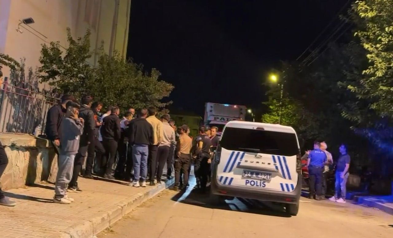 ERZİNCAN’DA MOTOSİKLETLİ GRUP İLE OKUL İDARECİLERİ ARASINDAKİ TARTIŞMA KARAKOLDA SONA...