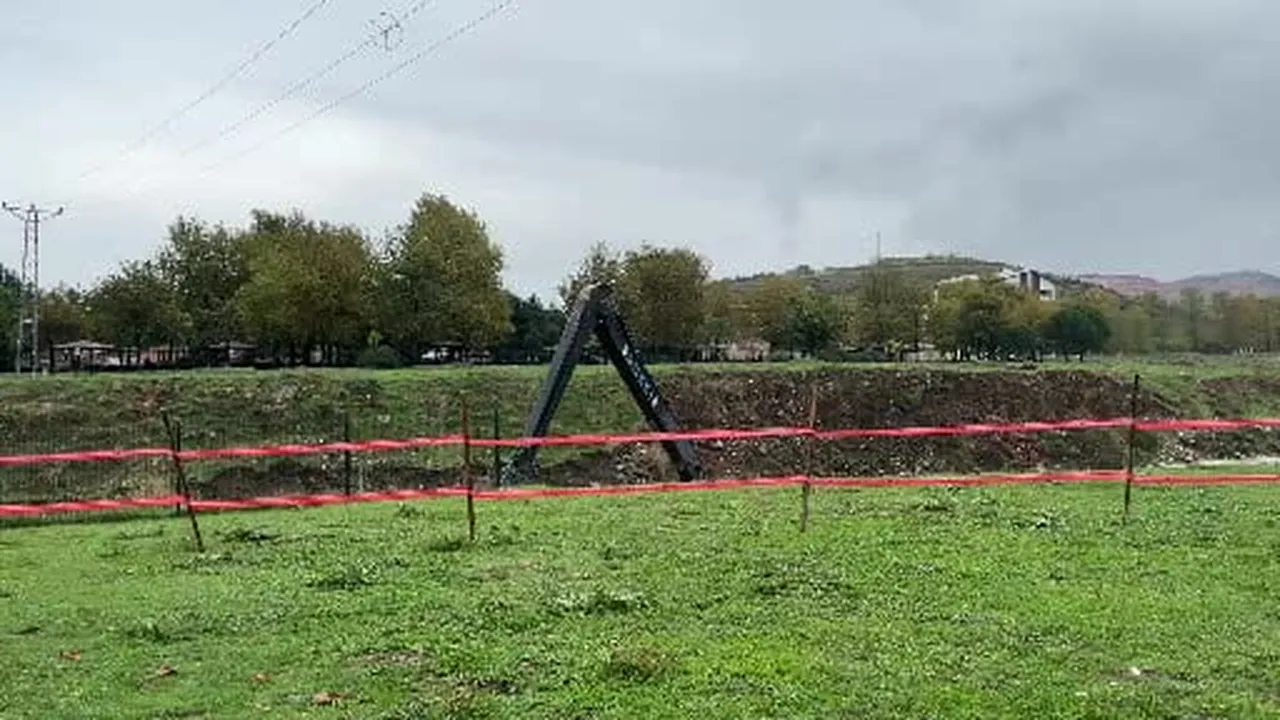 Bursa’da toprak kayması sonrası suyun akış yönü değişti, ekipler müdahale etti