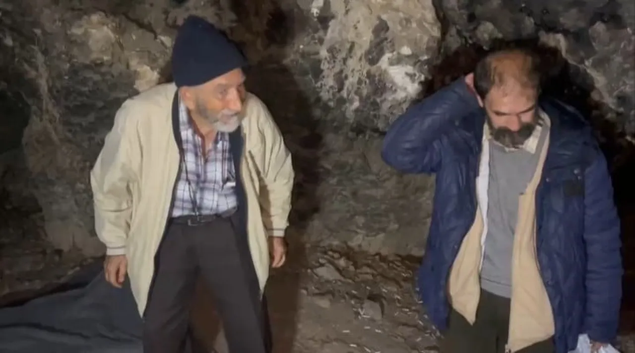 BURSA ULUDAĞ'DA İNSANLARDAN UZAKLAŞIP MAĞARAYA SIĞINARAK YAŞAMINI SÜRDÜREN YAŞLI ADAM İÇİN BİR...
