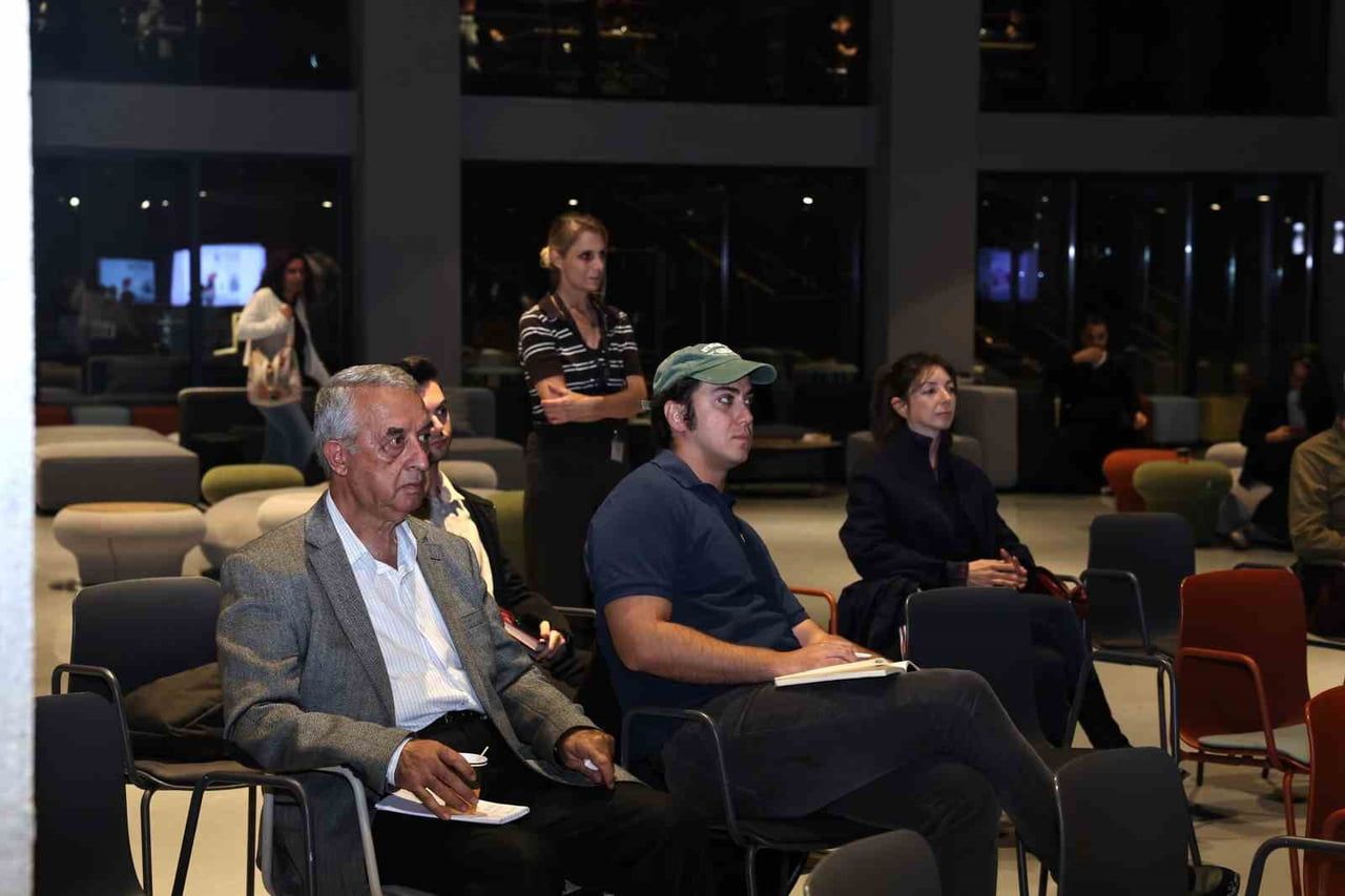 NİLÜFER BELEDİYESİ’NİN PANCAR DEPOSU’NDA BAŞLATTIĞI YENİ SÖYLEŞİ DİZİSİ “KÜRATÖRLÜĞÜN 5N1K’SI” İLK...