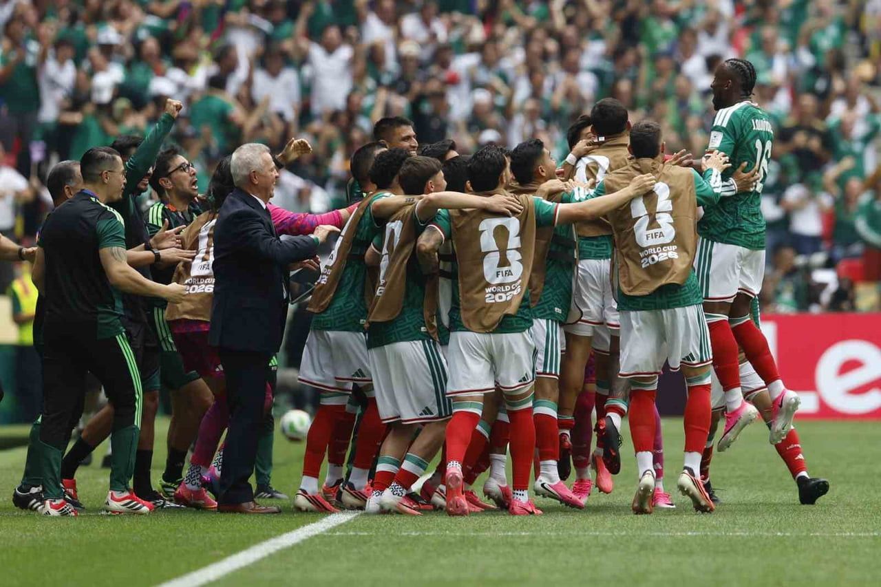2026 FIFA DÜNYA KUPASI AÇILIŞ MAÇINDA MEKSİKA, GÜNEY AFRİKA'YI 2-0 MAĞLUP ETTİ.