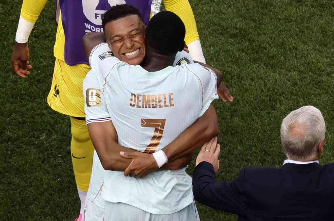 2026 FIFA DÜNYA KUPASI ÇEYREK FİNALİNDE FRANSA, FAS'I 2-0 MAĞLUP EDEREK ADINI YARI FİNALE...