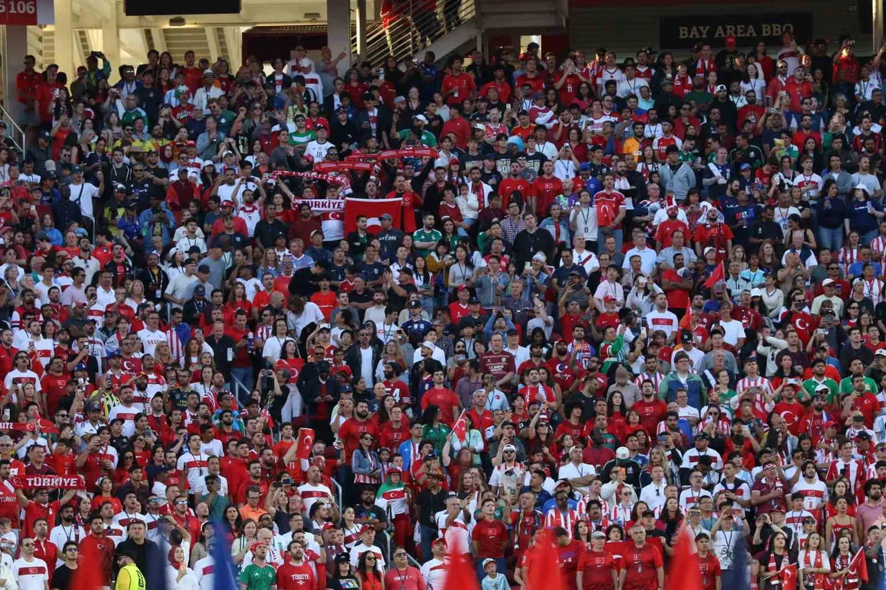 2026 FIFA DÜNYA KUPASI’NDA TÜRKİYE İLE PARAGUAY ARASINDA OYNANAN KARŞILAŞMAYI STADYUMDA 68 BİN 827...