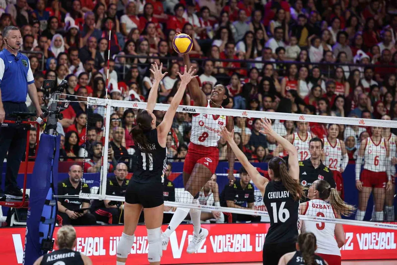 2026 VOLEYBOL MİLLETLER LİGİ'NİN ANKARA’DA DÜZENLENEN 2. ETABININ 3. MAÇINDA A MİLLİ KADIN...