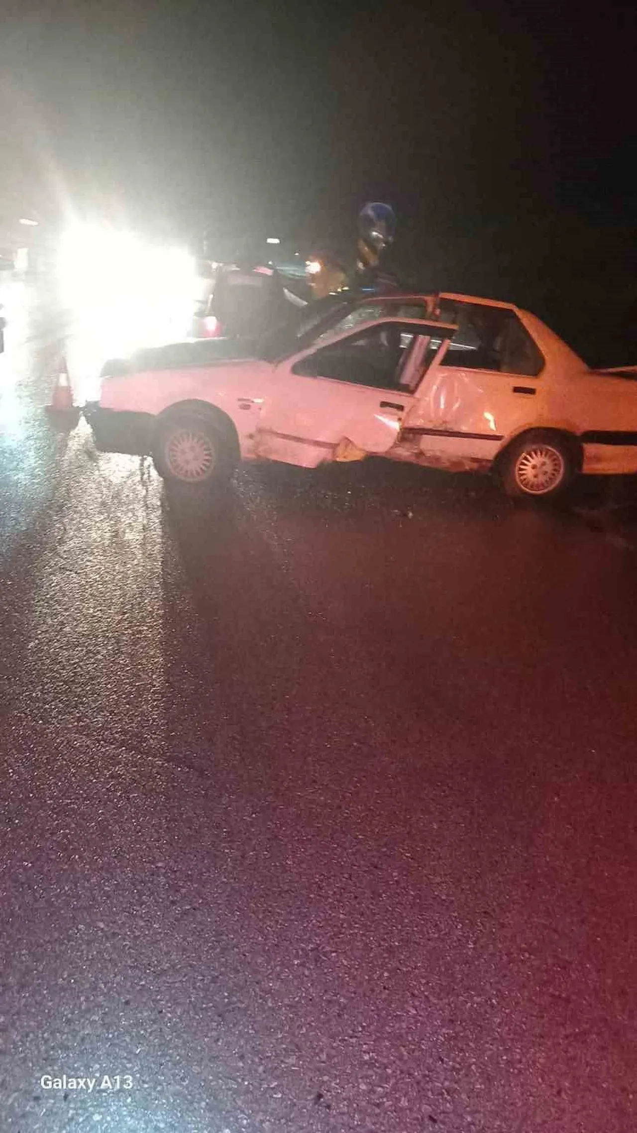 SİVAS’TA BİR OTOMOBİL KONTROLDEN ÇIKARAK DEVRİLDİ. KAZADA 1 KİŞİ ÖLDÜ, 1 KİŞİ...