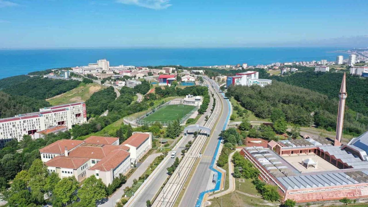 ONDOKUZ MAYIS ÜNİVERSİTESİ (OMÜ), SÜRDÜRÜLEBİLİRLİK ALANINDAKİ PERFORMANSINI DEĞERLENDİREN UI...