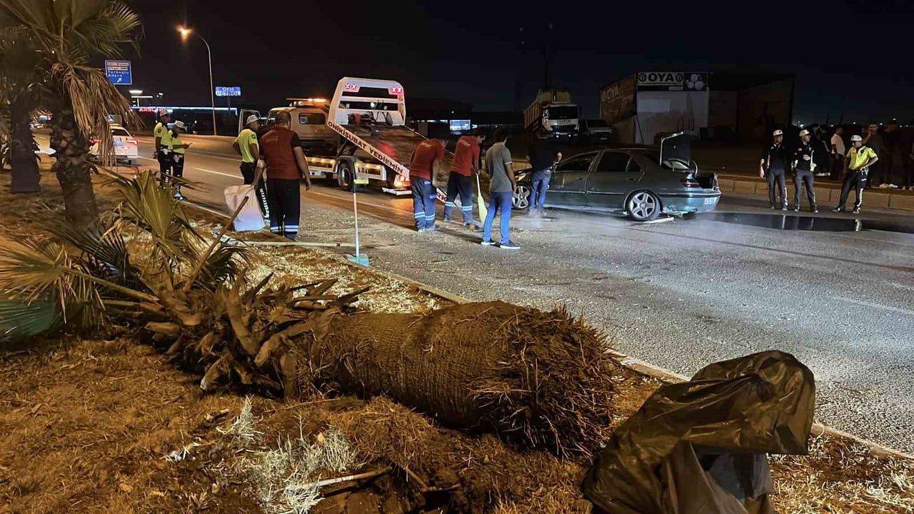 KAHRAMANMARAŞ'TA OTOMOBİLİN TAKLA ATMASI SONUCU MEYDANA GELEN TRAFİK KAZASINDA 3 KİŞİ...
