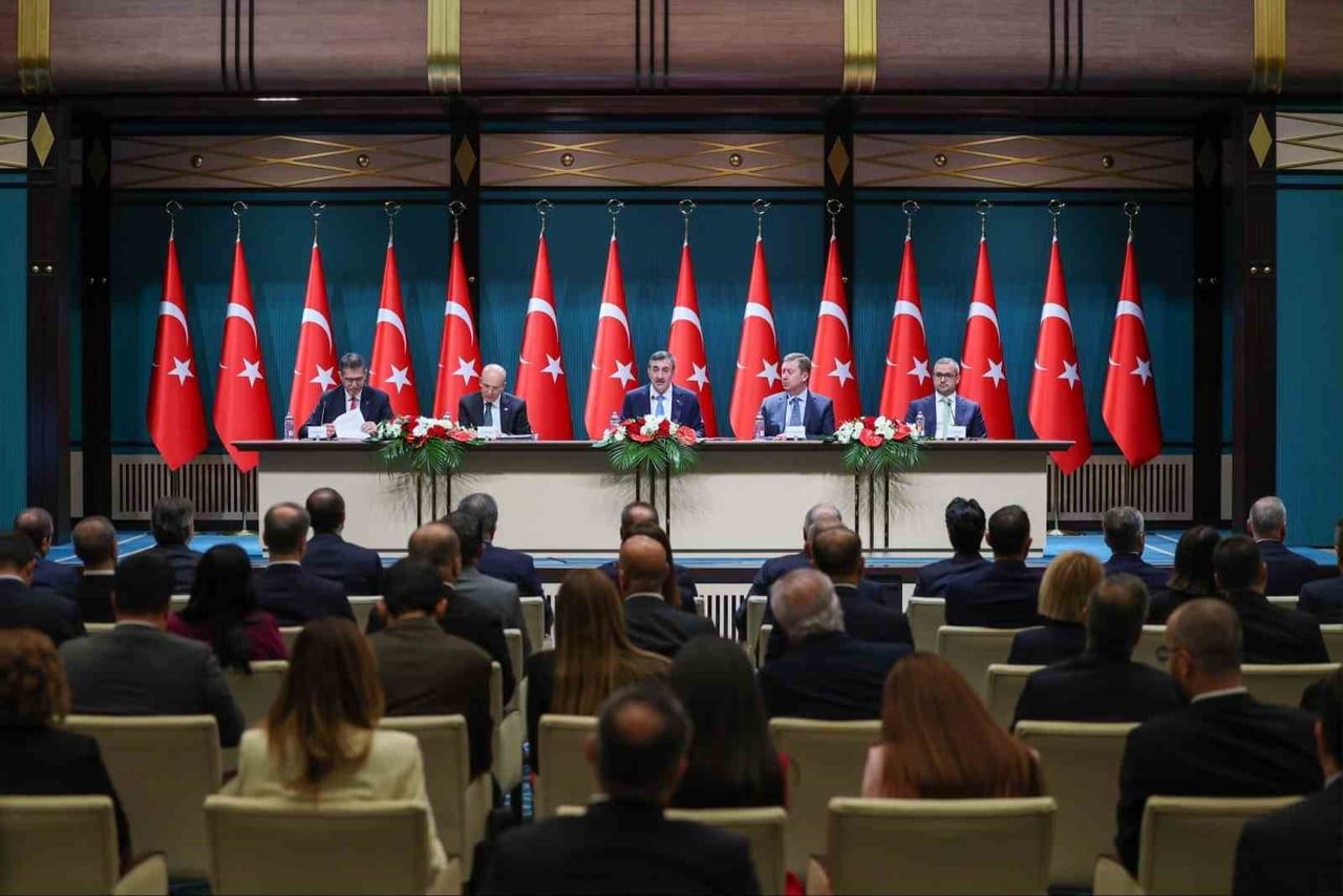 BÜTÇE BAŞKANI İBRAHİM ŞENEL, HAZİNE VE MALİYE BAKANI MEHMET ŞİMŞEK, CUMHURBAŞKANI YARDIMCISI...