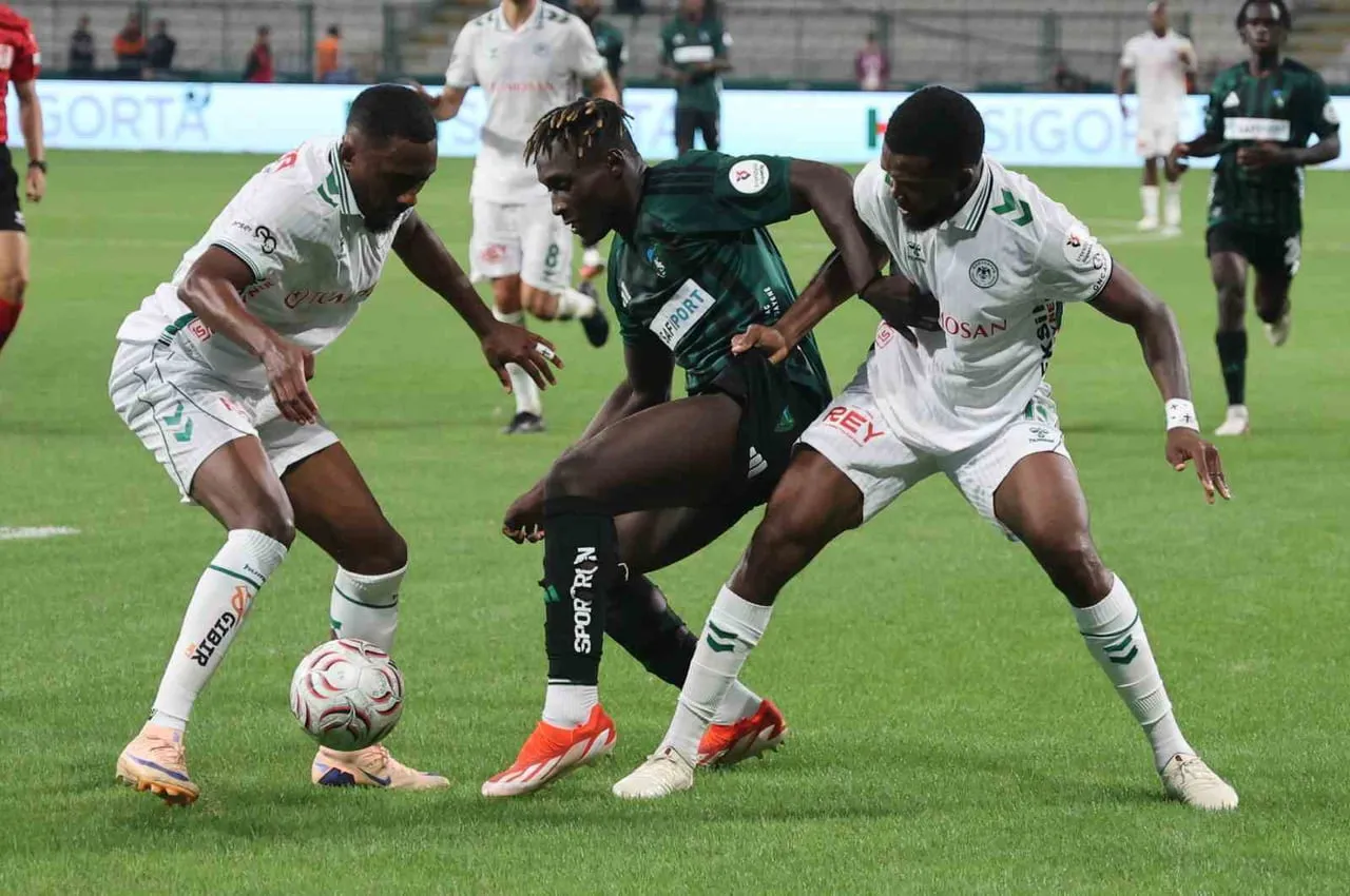 TRENDYOL SÜPER LİG'İN 3. HAFTASINDA KONYASPOR, SAHASINDA KOCAELİSPOR İLE KARŞILAŞIYOR. MÜSABAKANIN...