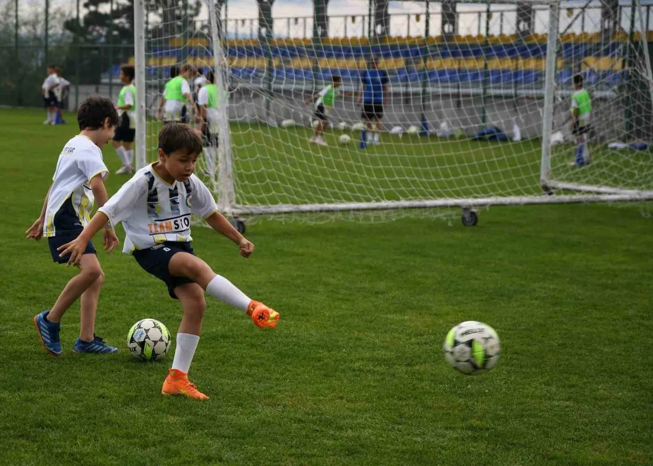 KASTAMONU İL ÖZEL İDARE KÖY HİZMETLERİSPOR’UN 2026 SEZONU YAZ FUTBOL OKULU SON ANTRENMANLA...