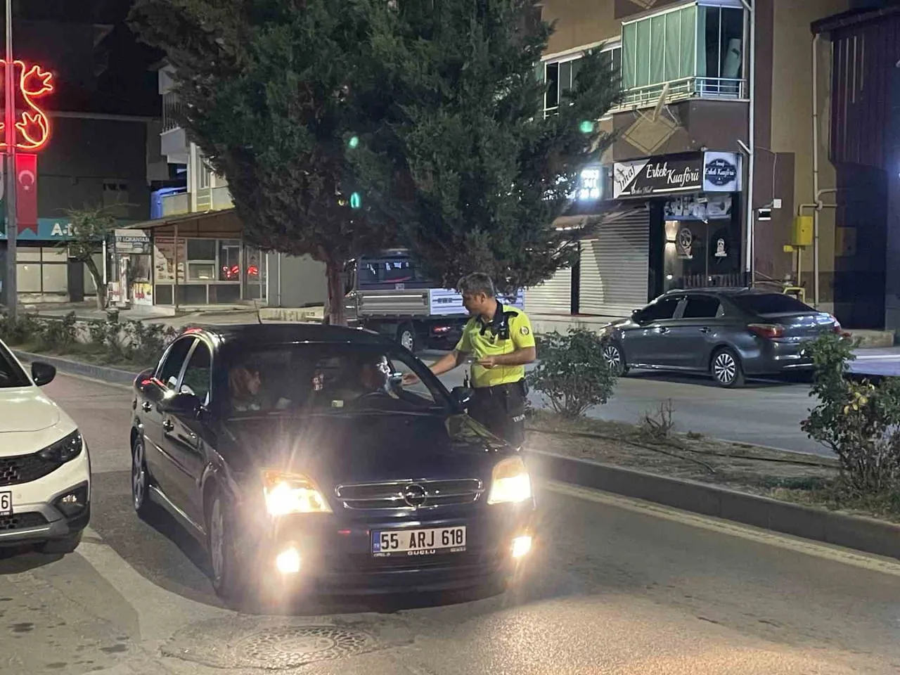 KAVAK’TA TRAFİK VE ASAYİŞ DENETİMLERİ SÜRÜYOR