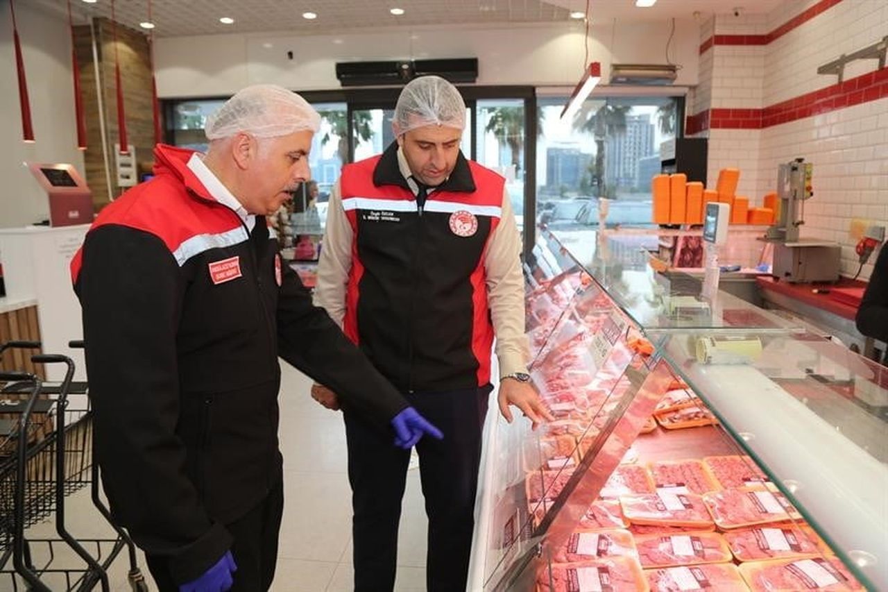 BURSA İL TARIM VE ORMAN MÜDÜRLÜĞÜ İLE 17 İLÇE MÜDÜRLÜĞÜNÜN EKİPLERİ, ET VE ET ÜRÜNLERİ SATIŞI VE...