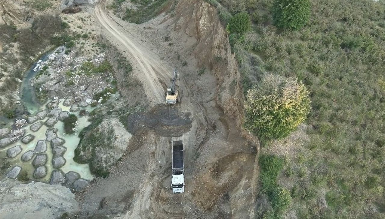 ESKİŞEHİR VE BİLECİK’TEN GETİRİLEN SANAYİ ATIKLARI DÜZCE’YE DÖKÜLÜRKEN ŞAHISLAR SUÇÜSTÜ YAKALANDI....