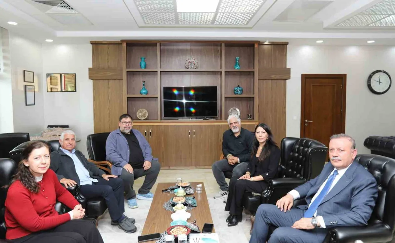 BİTLİS EREN ÜNİVERSİTESİNDE DÜZENLENEN BELGESEL SİNEMA ATÖLYESİ KAPSAMINDA BİR ARAYA GELEN BSB...